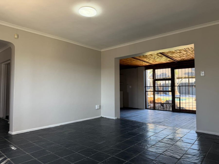 4 Bedroom Property for Sale in Milnerton Ridge Western Cape